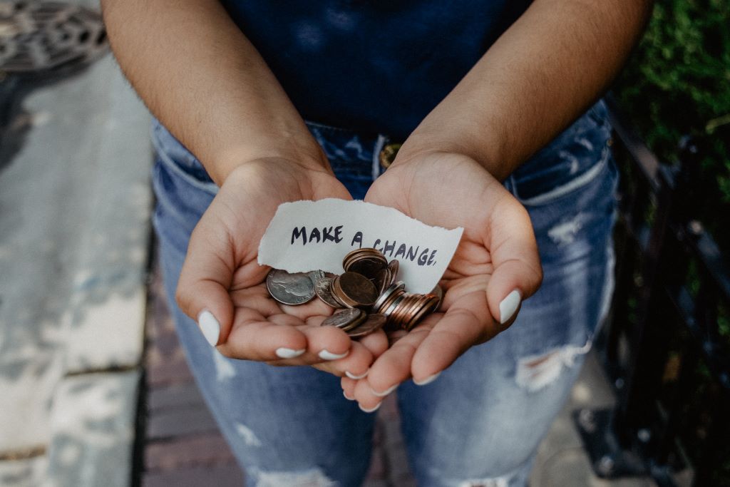 Tis the Season of Giving (Giving Yourself a Tax Deduction)